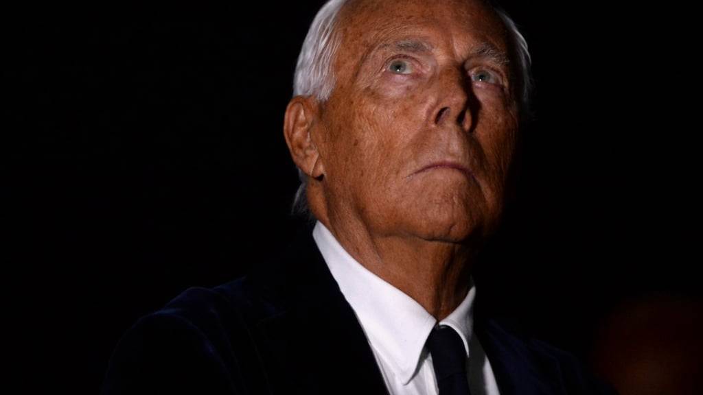 Zu Ehren des jüngst verstorbenen Modemachers Giorgio Armani  wird der Flughafen auf der italienischen Insel Pantelleria umbenannt werden. (Archivbild)