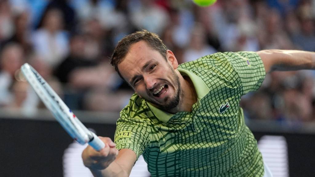 Daniil Medwedew spielt am Freitag in Dubai gegen Stan Wawrinka