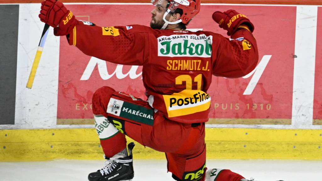 Tigers-Stürmer Julian Schmutz jubelt nach seinem Siegtreffer gegen Meister Genève-Servette