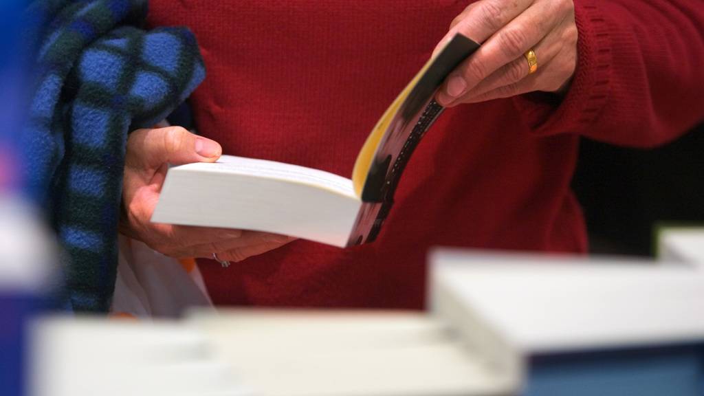 Beim Zentralschweizer Literaturwettbewerb kürte eine Fachjury je zwei Preistärgerinnen und Preisträger. (Symbolbild)