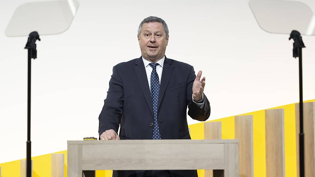 Kurt Fuchs gibt seinen Posten als Finanzchef bei Postfinance 2025 ab (Archivbild)