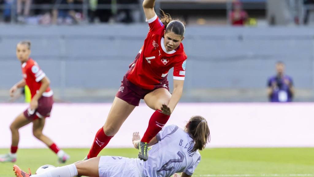 Noemi Ivelj spielte den Ball vor dem Gegentor ins Aus