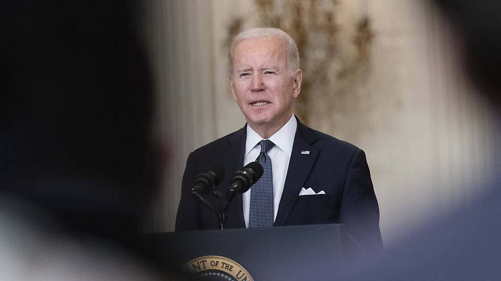 US-Präsident Joe Biden spricht im East Room des Weißen Hauses über den Ukraine-Konflikt.
