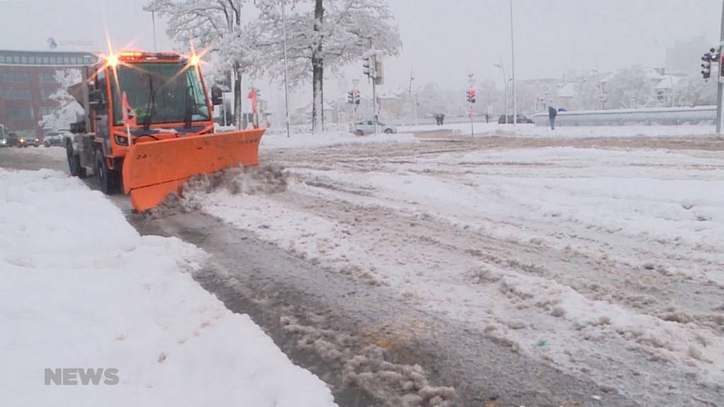 Schneechaos Kanton Solothurn: Unendliche Schnee-Räumung für Werkhof-Mitarbeiter