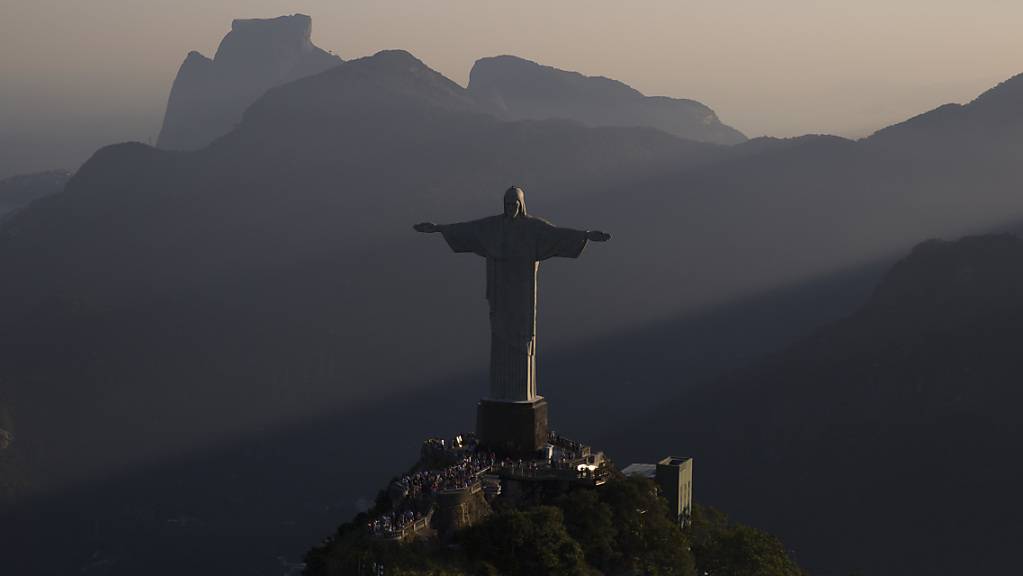Die 38 Meter hohe Christusstatue ("Christus, der Erlöser“) im Süden der brasilianischen Metropole Rio de Janeiro. (Archivbild)