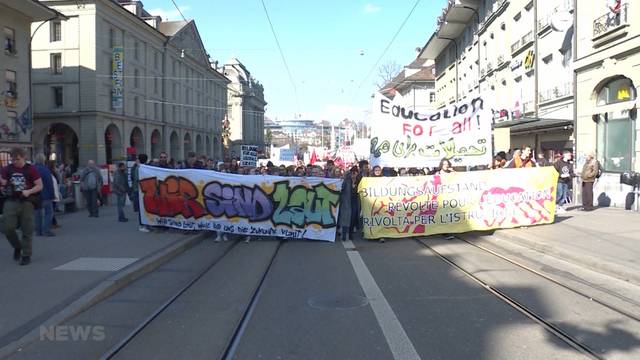 Für Bildung auf der Strasse