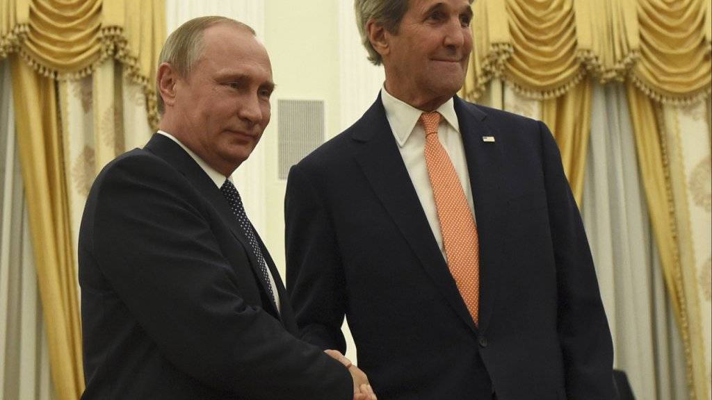 Der russische Präsident Wladimir Putin und US-Aussenminister John Kerry trafen am Donnerstag Abend zu einem Gespräch über den Syrien-Konflikt zusammen. Kerry strebt eine engere Zusammenarbeit im Kampf gegen islamische Extremisten in Syrien an.