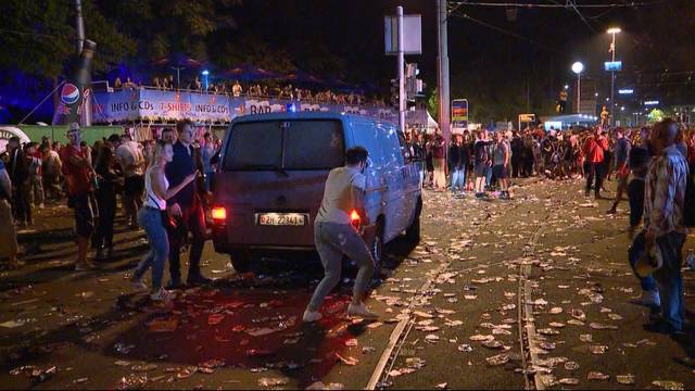 Brutale Raver an Street Parade