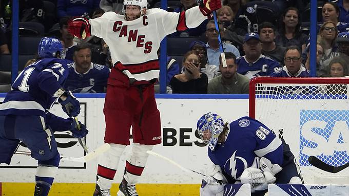 Carolina Hurricanes gelingt erster Sieg