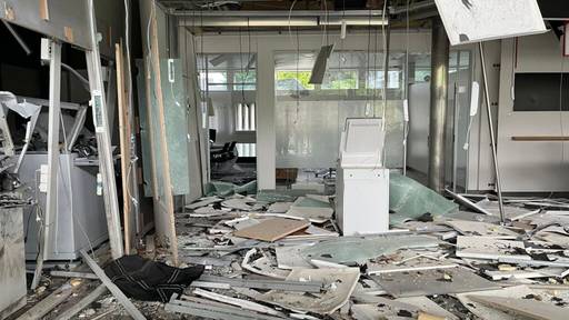 Täter flüchten nach Bankomatsprengung in Allschwil BL