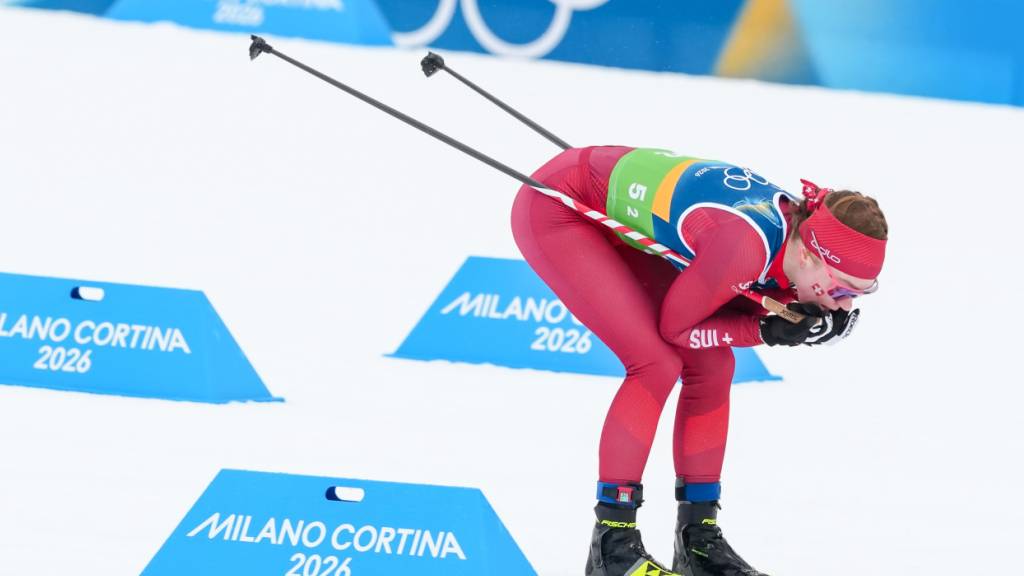 Nadja Kälin gleitet für die Schweiz bei Rennhälfte auf Position 3 zur Ablösung