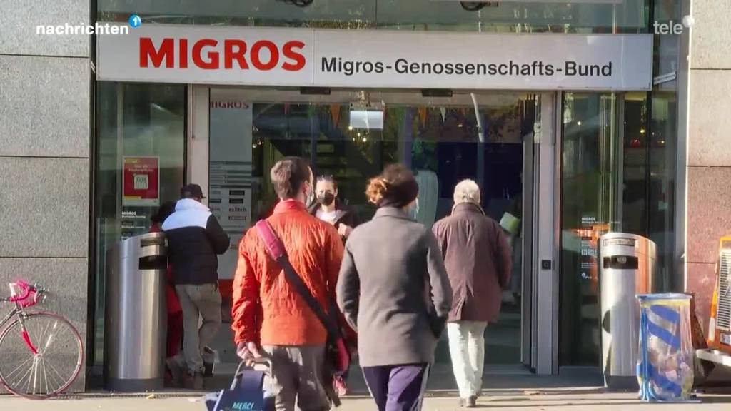 Migros könnte bald Alkohol verkaufen