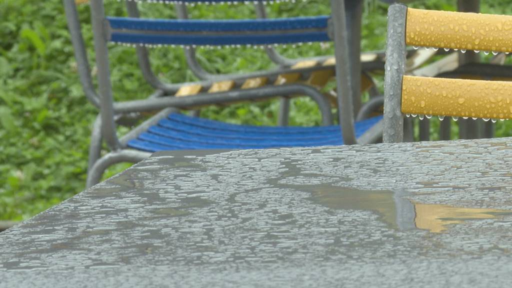 Verregneter Sommer: Outdoor-Betriebe kämpfen mit dem Wetter und hoffen auf Sonnenschein