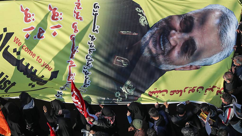 Trauerzug für den iranischen General Ghassem Soleimani in Teheran, der am 3. Januar 2020 unter Einsatz einer Drohne vom US-amerikanischen Militär im Irak getötet wurde.