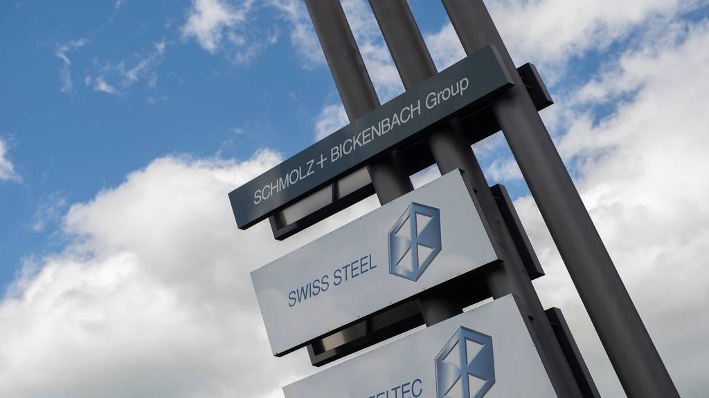 Der in Luzern beheimatete Stahlhersteller Schmolz + Bickenbach nennt sich neu Swiss Steel Group und halbiert den Aktiennennwert. (Archivbild)
