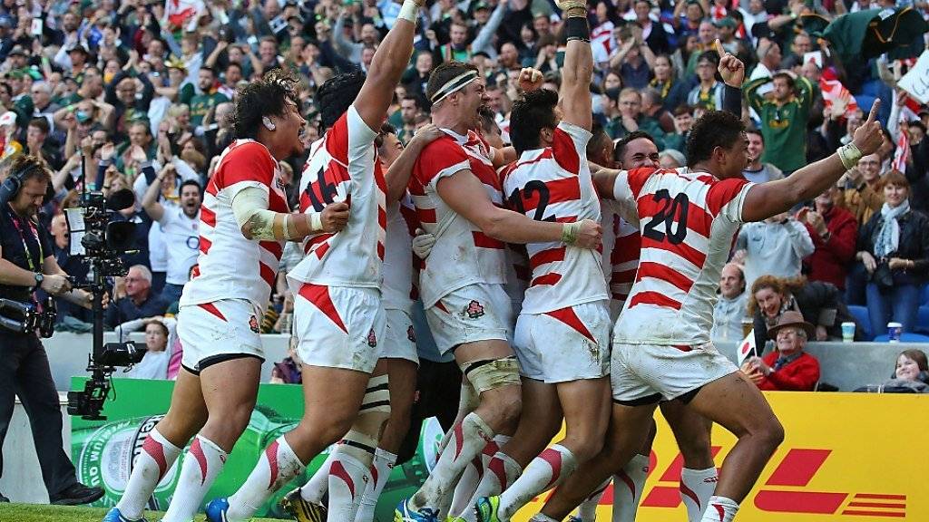 Feierte den ersten Sieg an einer WM seit 1991 ausgiebig: Japans Rugby-Team