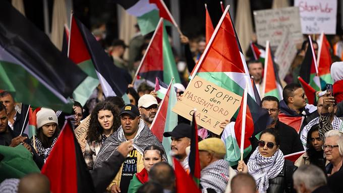 Tausende Menschen an Palästina-Demonstrationen in Schweizer Städten