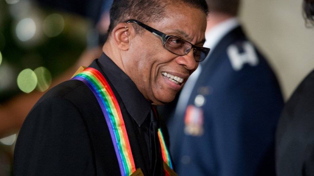 Herbie Hancock erhält einen Grammy für sein Lebenswerk (Archiv Dez. 2015).