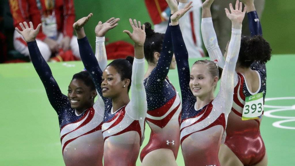 Die amerikanischen Kunstturnerinnen holten im Team-Final der Frauen erwartungsgemäss Gold