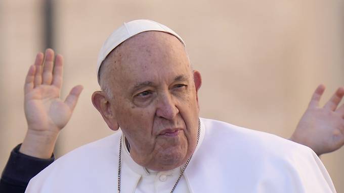 Papst Franziskus kriegt im Spital Antibiotika-Infusionen verabreicht