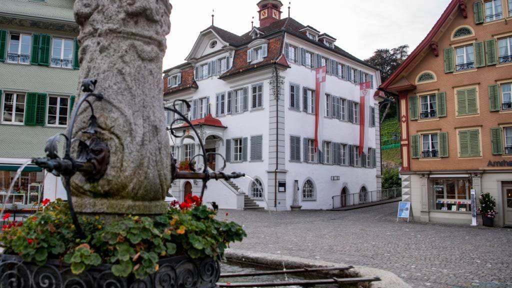 Der Kantonsrat, der im Rathaus in Sarnen tagt, hat anhand verschiedener Berichte das Jahr 2024 politisch abgeschlossen. (Archivaufnahme)