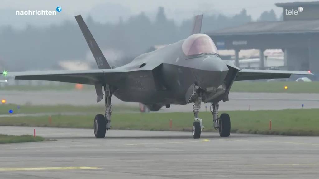 Ankunft des F-35 Militärjets in Emmen