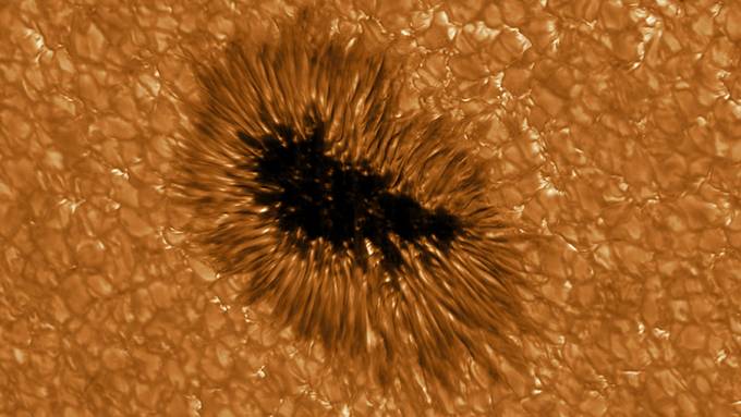 Riesiges Teleskop nimmt gestochen scharfe Bilder der Sonne auf