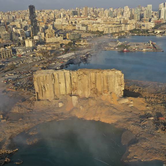 Schwere Explosion am Hafen von Beirut