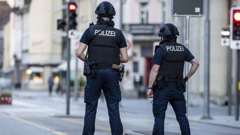 Ein Todesopfer und fünf Verletzte bei Schüssen an Party in Aarau