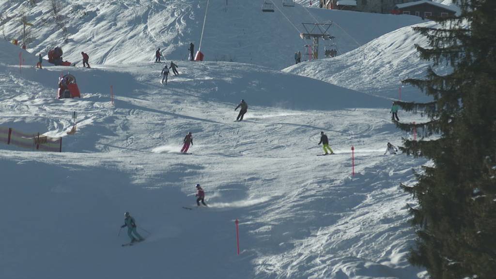 Perfektes Winterwetter – Ostschweizer Skigebiete werden überrannt