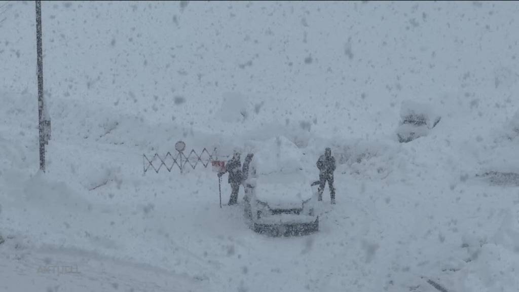 Extremwetter: Schneechaos im Wallis und im Berner Oberland