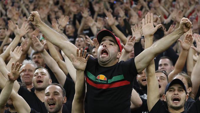 Ungarn, Albanien und Polen für Fan-Fehlverhalten sanktioniert