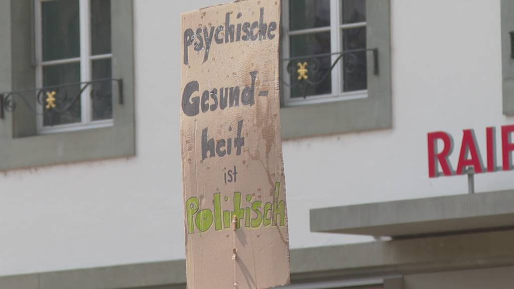 Psychologen demonstrieren in Bern für bessere Bedingungen