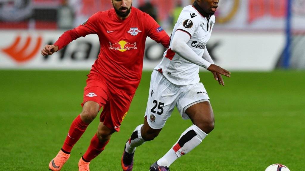 Der frühere GC-Stürmer Munas Dabbur (links) erzielte für Salzburg das Tor zum 2:0