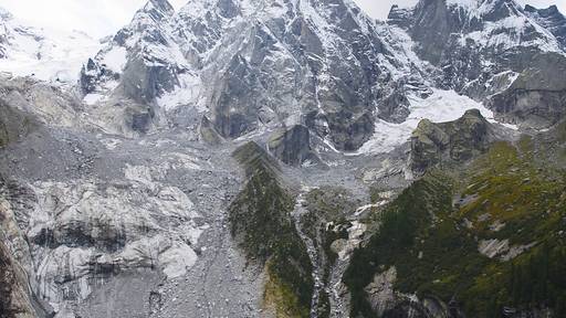 Fünf Personen im Fall des Bergsturzes in Bondo angeklagt