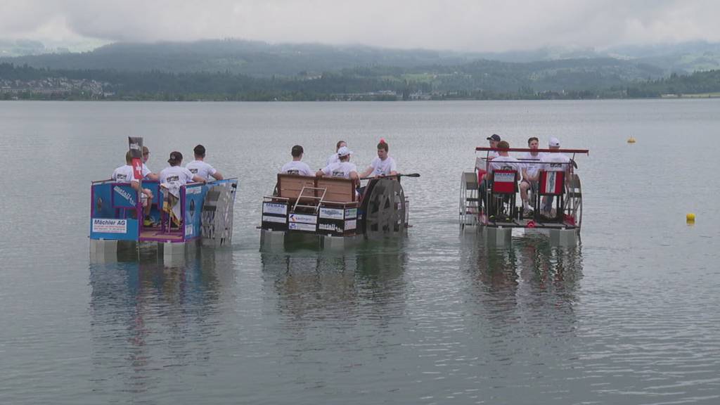 Schwyzer Lernende an Regatta