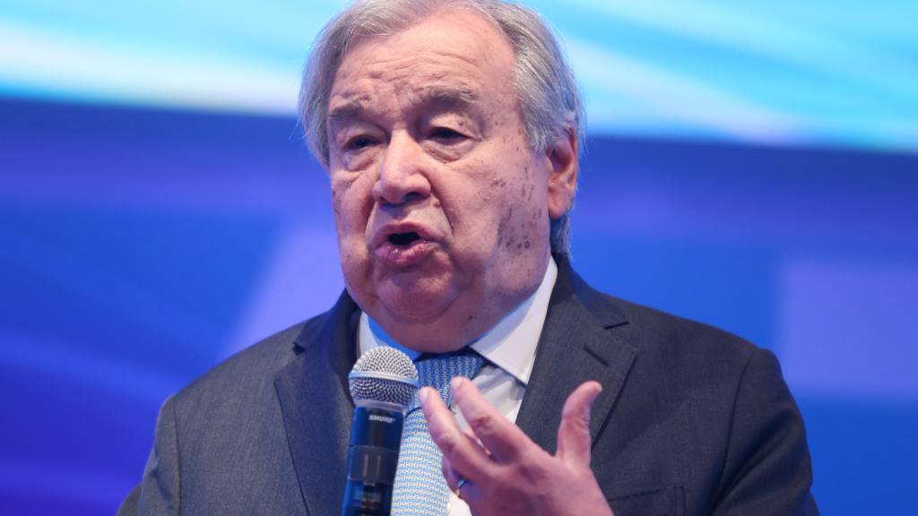 UN-Generalsekretär Antonio Guterres spricht auf der Veranstaltung «Water Forward - Driving Jobs and Prosperity» während der Frühjahrstagung von Weltbank und IWF am Hauptsitz des IWF in Washington. Foto: Gent Shkullaku/ZUMA Press Wire/dpa