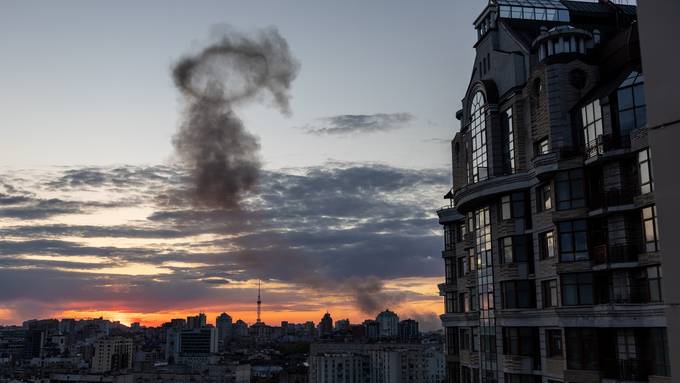 Zwei schwere Explosionen erschüttern Kiew während Besuch von UN-Chef