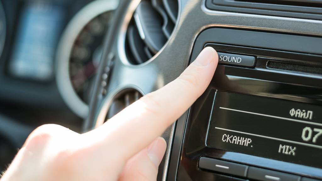 Wann verstummt dein Autoradio?