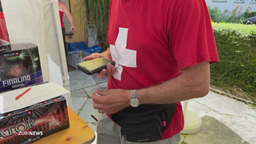 1. August-Feuerwerk: Geschäft an den Ständen läuft rund