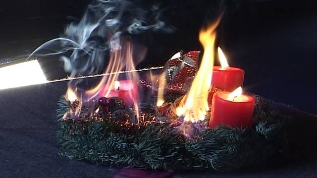 Advent, Advent der Christbaum brennt