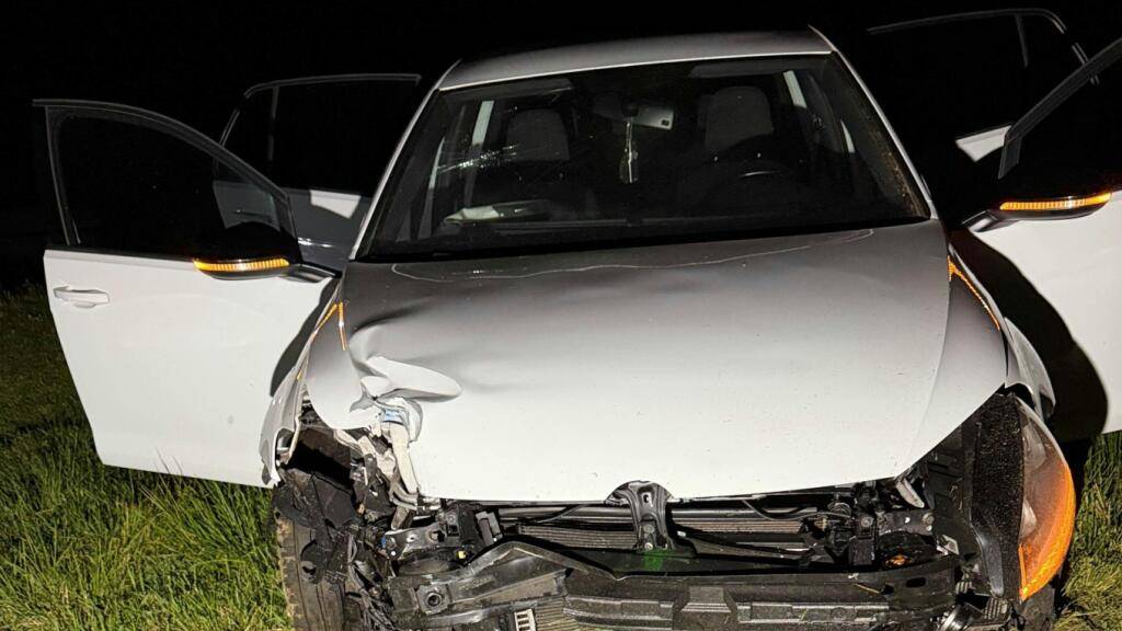 Ein 31-Jähriger ist am Freitagabend mit seinem Auto auf der Schwägalp in einen Brunnen und einen Hydranten gefahren.