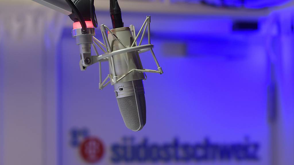 Das Bündner Radio Südostschweiz verliert wie zwei andere etablierte Regional- und Lokalsender per 2025 seine Konzession und damit den Anspruch auf Gebührengelder. (Archivbild)