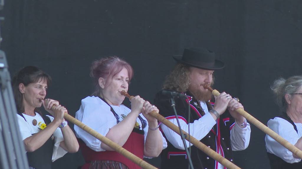 Alphornbläser eröffnen Greenfield-Festival