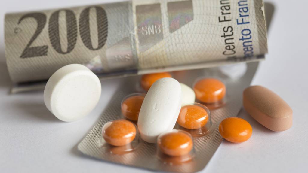 Das Parlament will die steigenden Medikamentenkosten in den Griff kriegen. Der Bundesrat hat nun die Umsetzung an die Hand genommen. (Themenbild)