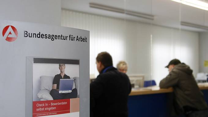 Arbeitslosigkeit steigt in Deutschland im August weiter an