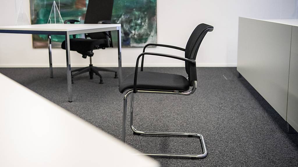 Der Stuhl, auf dem sich der Beschuldigte vor dem Kriminalgericht Luzern verantworten musste. (Archivaufnahme)