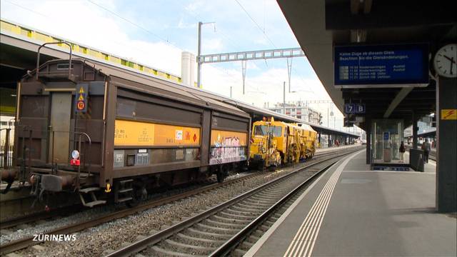 Rangierlok im Bahnhof Oerlikon entgleist