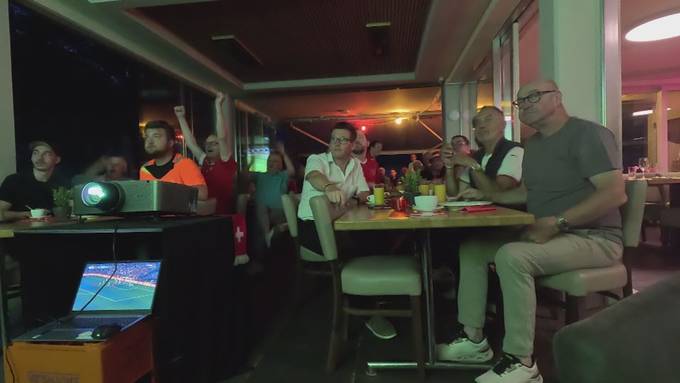 Jubeln am frühen Morgen: So fieberten Fans in Altdorf und der ganzen Zentralschweiz mit der Schweizer Nati mit