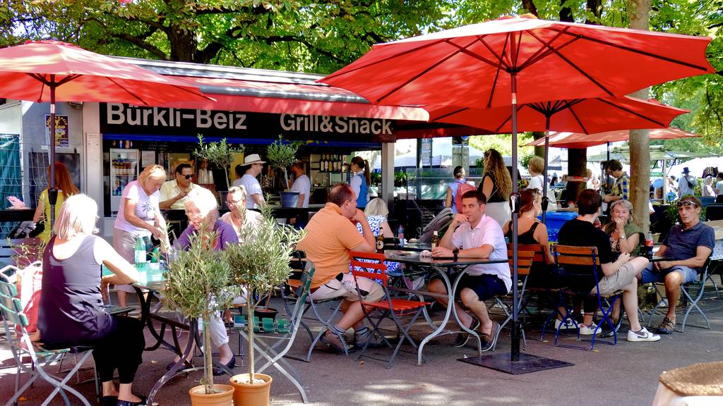 Am Samstag findet der letzte Flohmarkt statt, bevor die Bürkli-Beiz abgerissen wird.